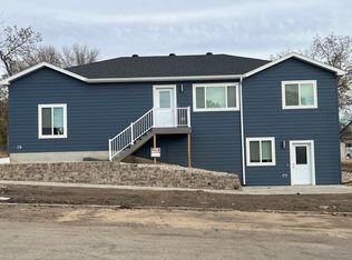 203 N Dakota St, Clark, SD 57225