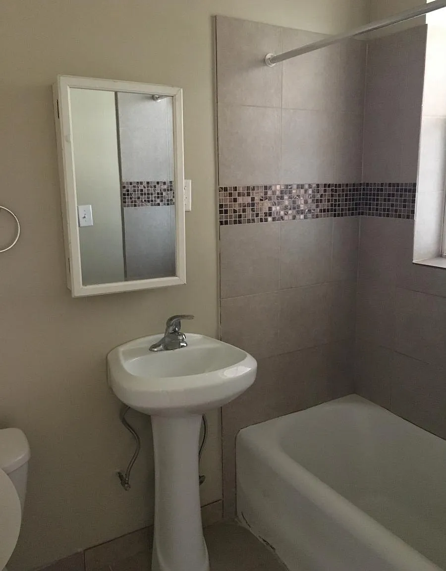 1548 N Parkside Avenue — Photo 2