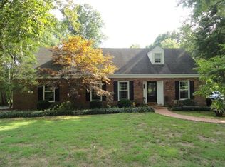 404 S Valley Rd, Shelbyville, TN 37160