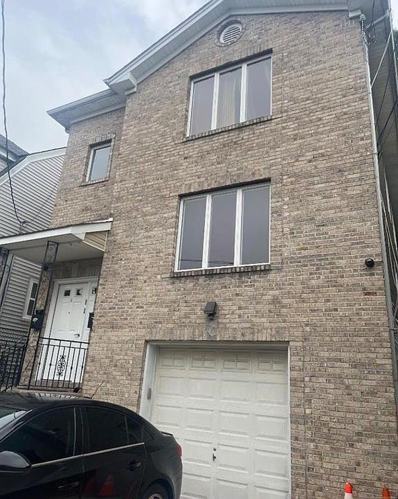 1st image of 12 Cliff Hill Pl #14