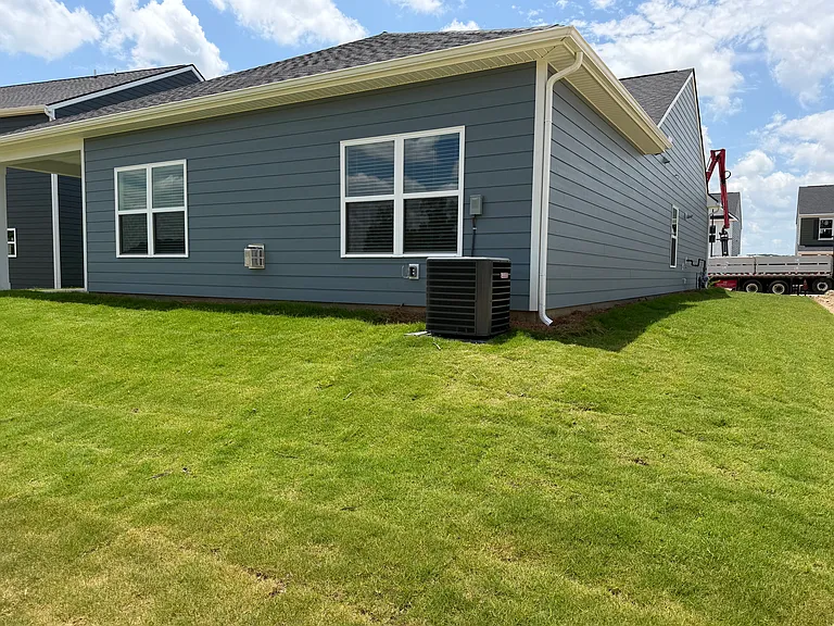 3796 Hawks Creek Dr — Photo 37