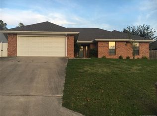 1314 Mockingbird Ln, Ada, OK 74820