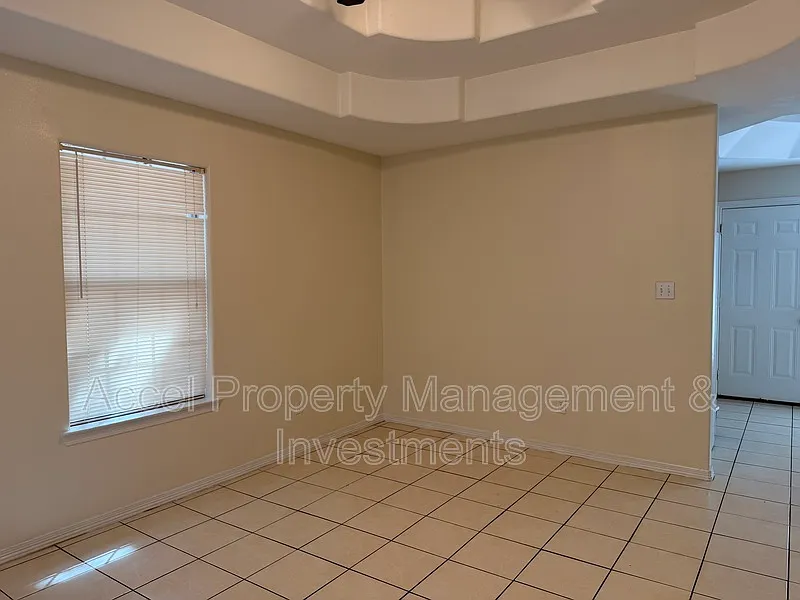 2 bed, 2.0 bath, $850 — Photo 2