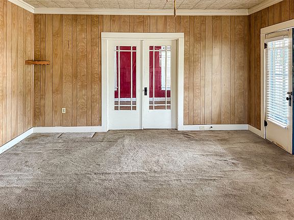 5th image of 1012 W 12th St