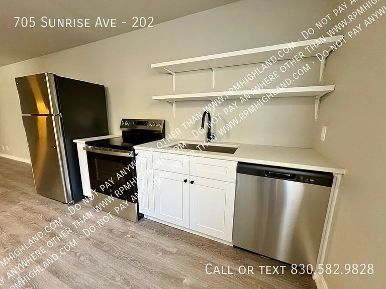 705 Sunrise Ave #202 — Photo 8