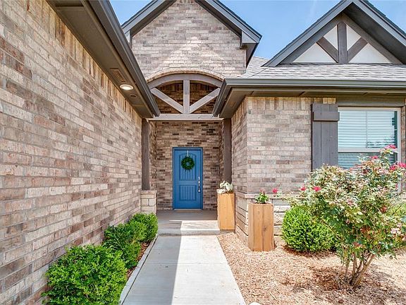 2nd image of 14517 Toulon Ln
