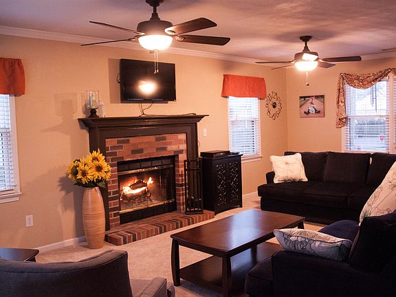 2nd image of 1149 Crystalwood Cir