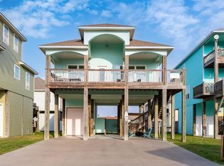 972 S Redfish St, Crystal Beach, TX 77650