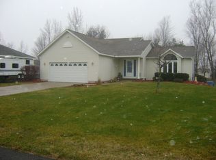 11313 Barkton Dr, Holland, MI 49424