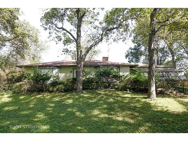 25W524 Indian Hill Rd photo 1