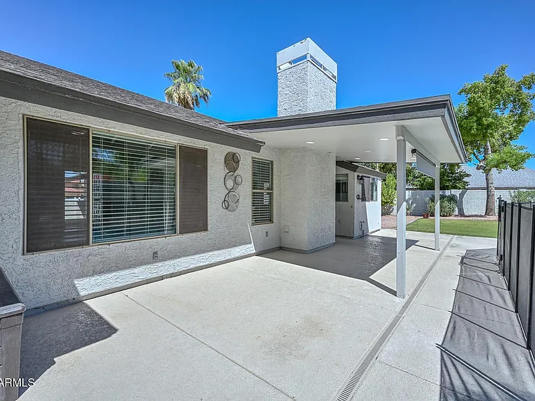11509 N 109th Way — Photo 16