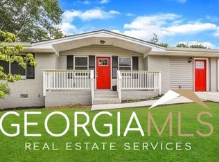 6200 Lakeview Dr, Douglasville, GA 30135