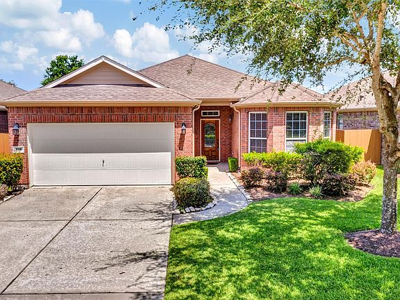 3rd image of 716 Cortona Ct
