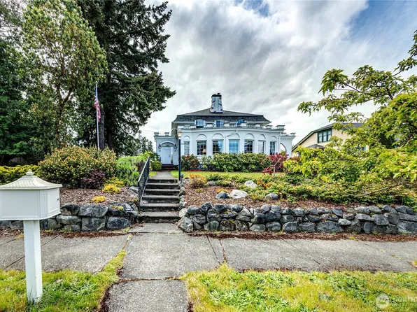 1324 E 2nd Street, Port Angeles, WA 98362
