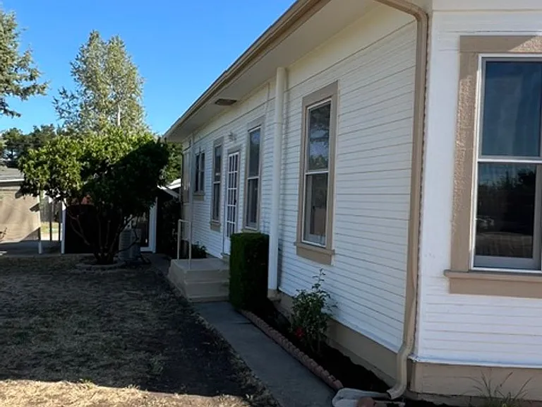 22220 G St — Photo 6