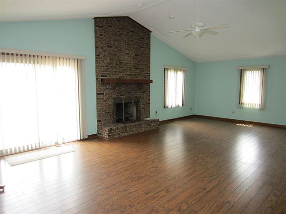 4th image of 11631 Bohannon Dr