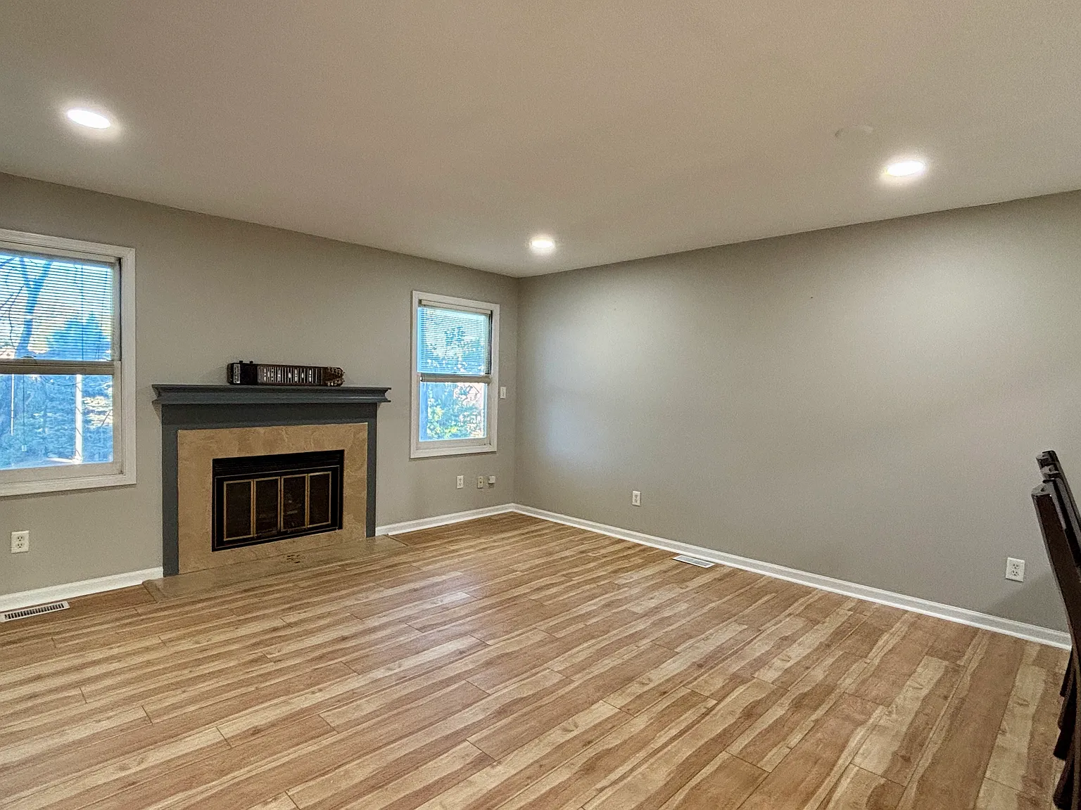 6086 Southbay Dr — Photo 3