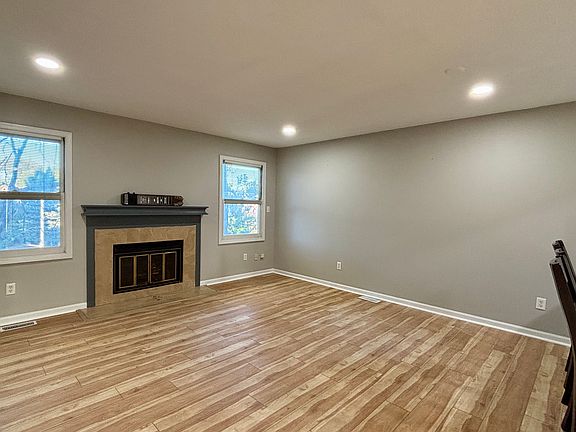 3rd image of 6086 Southbay Dr