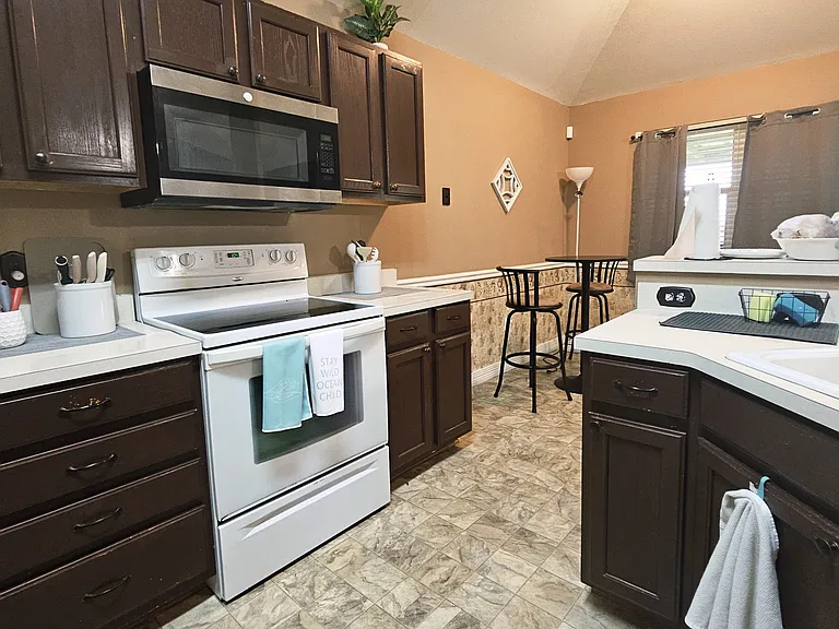 7105 Galleta Ct — Photo 8