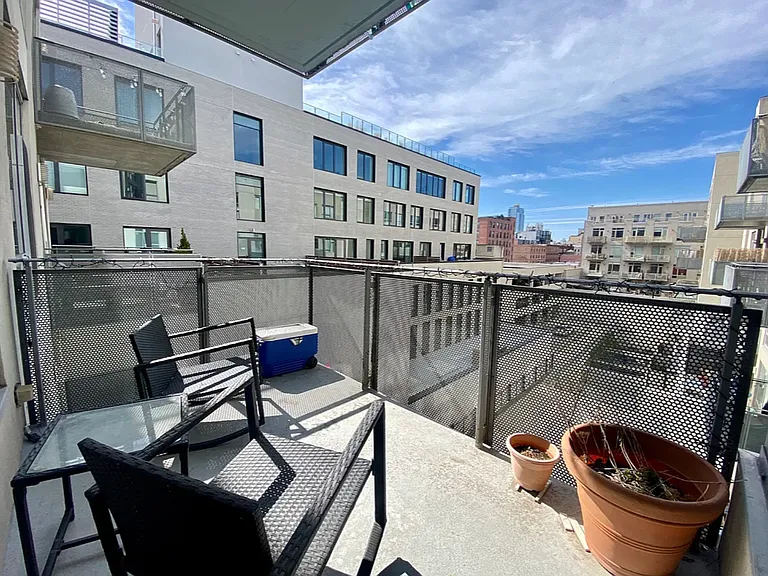 214 N 11th St #5U — Photo 1