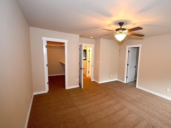 5th image of 9225 Fairhill Dr NE