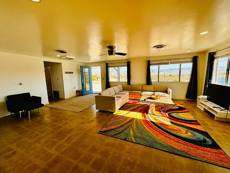 63208 Sandola Ln — Photo 3