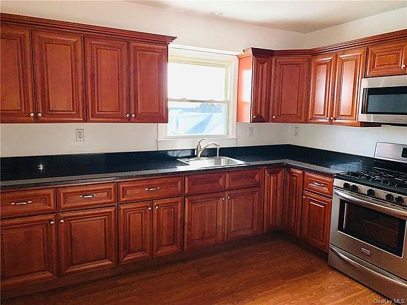 2nd image of 226 Kingston Ave
