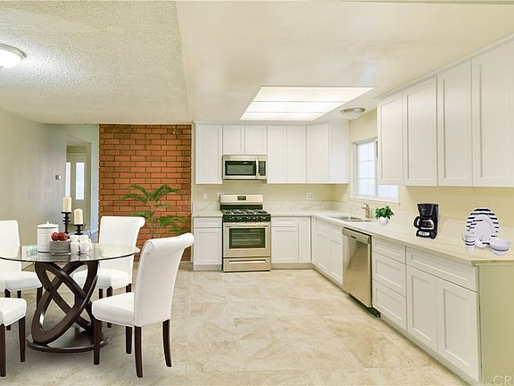 5th image of 24428 La Glorita Cir