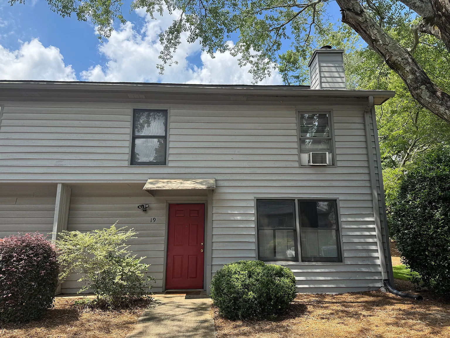 2 bed, 1.5 bath, 1229 sqft, $1,300 — Photo 1
