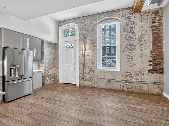 3rd image of 813 Broadway St #101