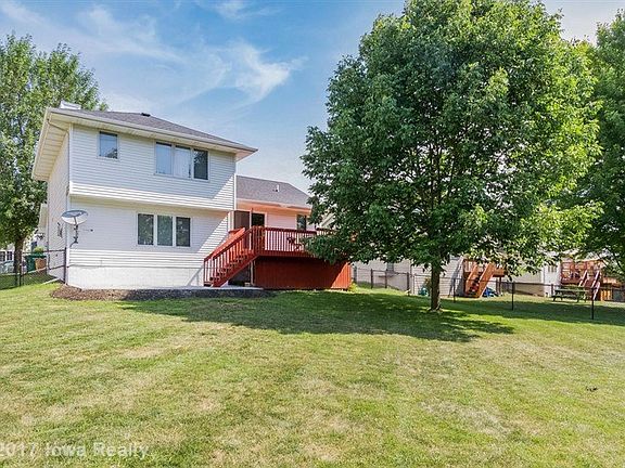 3rd image of 9220 Timberwood Dr