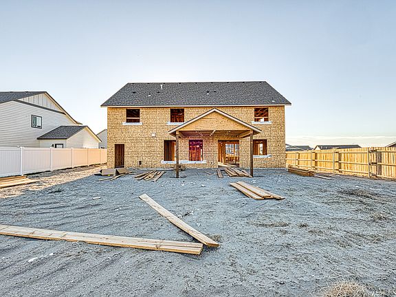 3rd image of 5925 Grandin Ln