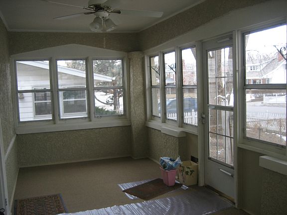 5th image of 3066 S 32nd Ave
