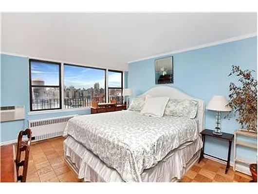 Sold by Douglas Elliman | media 22