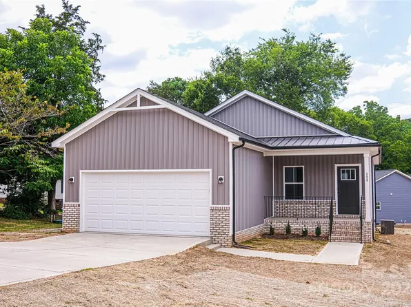 608 Wyoming Dr, Concord, NC 28027