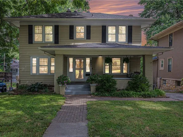 5631 Holmes St, Kansas City, MO 64110