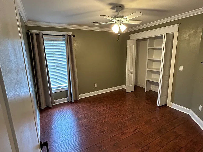 5428 Roxbury Dr — Photo 7