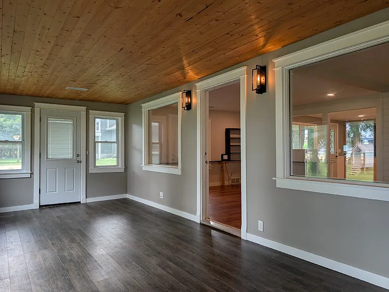 1575 W Butte Des Morts Beach Rd — Photo 11