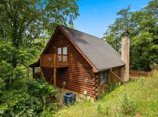 1356 Wedge Tailed Ln, Sevierville, TN 37876