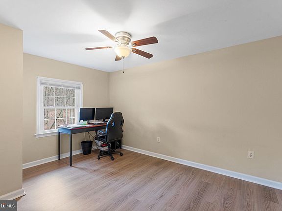 5th image of 4745 Asdee Ln
