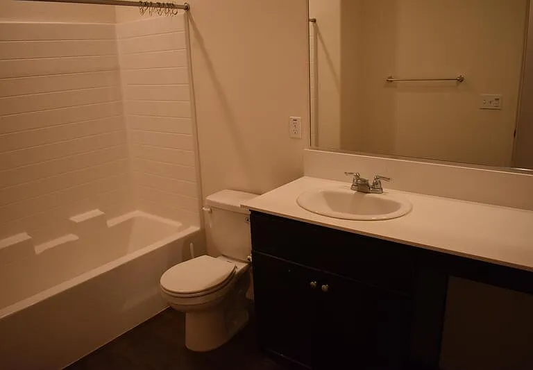 686 Phelps Dr — Photo 21