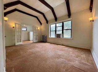 4417 Forest Park Ave APT 302, Saint Louis, MO 63108