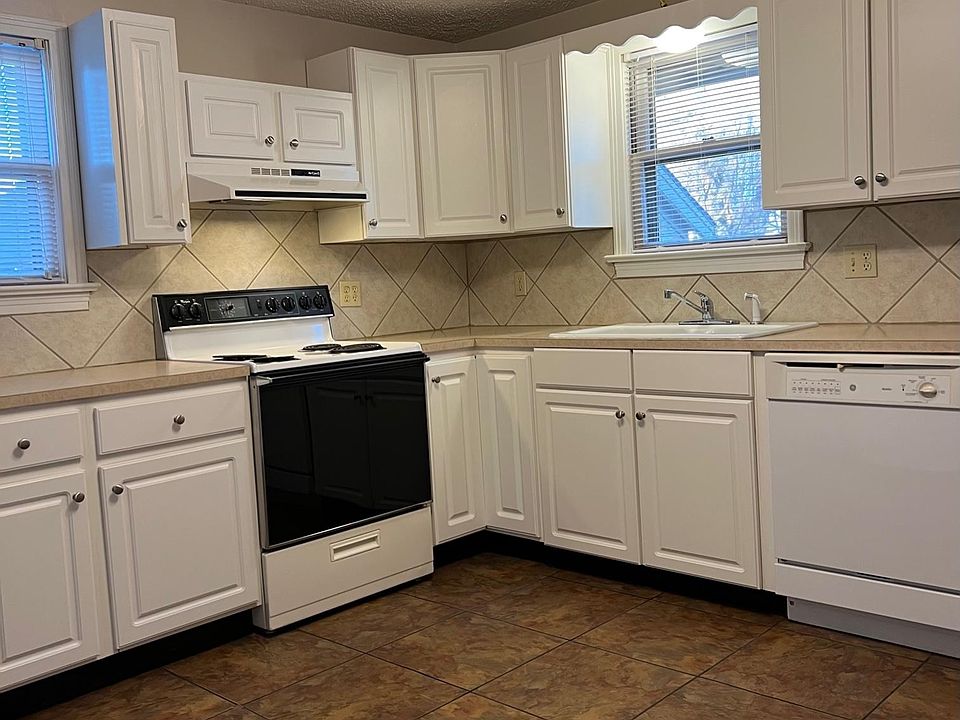 Kitchen, Dishwasher, disposal,