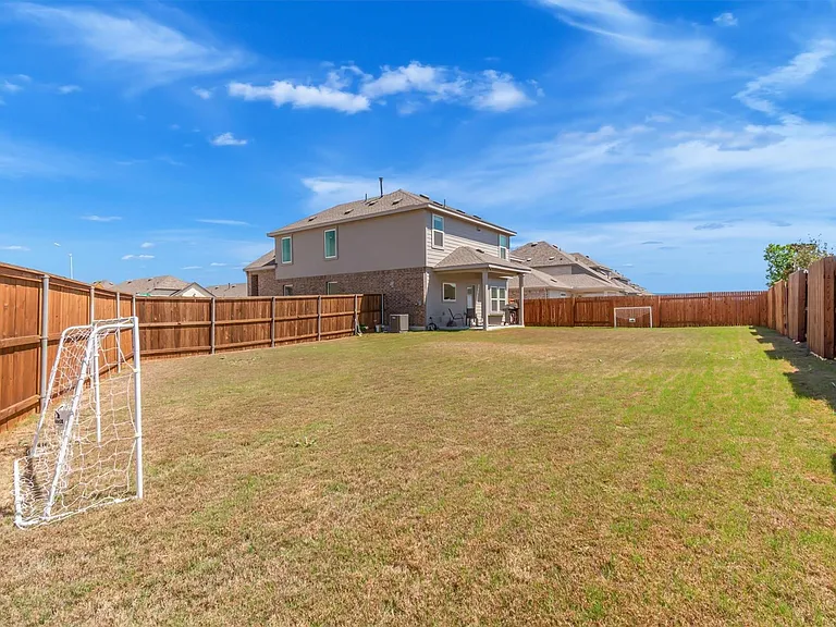 108 Blackwell Ln — Photo 27