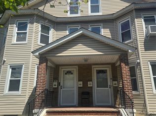 4527 Clearview Expy, Bayside, NY 11361