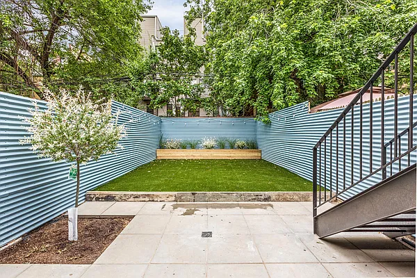 Rented by Compass | media 32