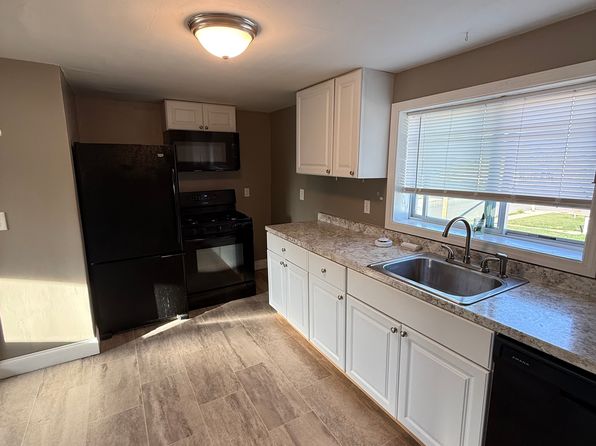 51 Laverack Ave #U