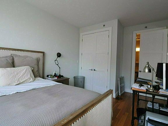 4th image of 527 Lincoln Pl APT 404