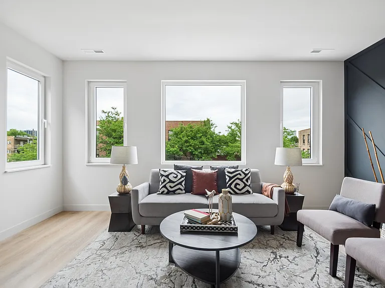 1108 S Western Ave #3 — Photo 3