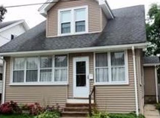 77 Armstrong St, West Springfield, MA 01089